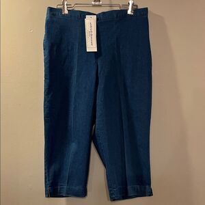 NWT Alfred Dunner Petite Capri’s